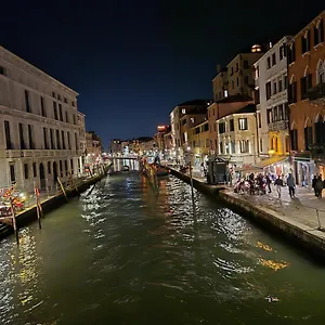 Ca' Di Luna Pensión